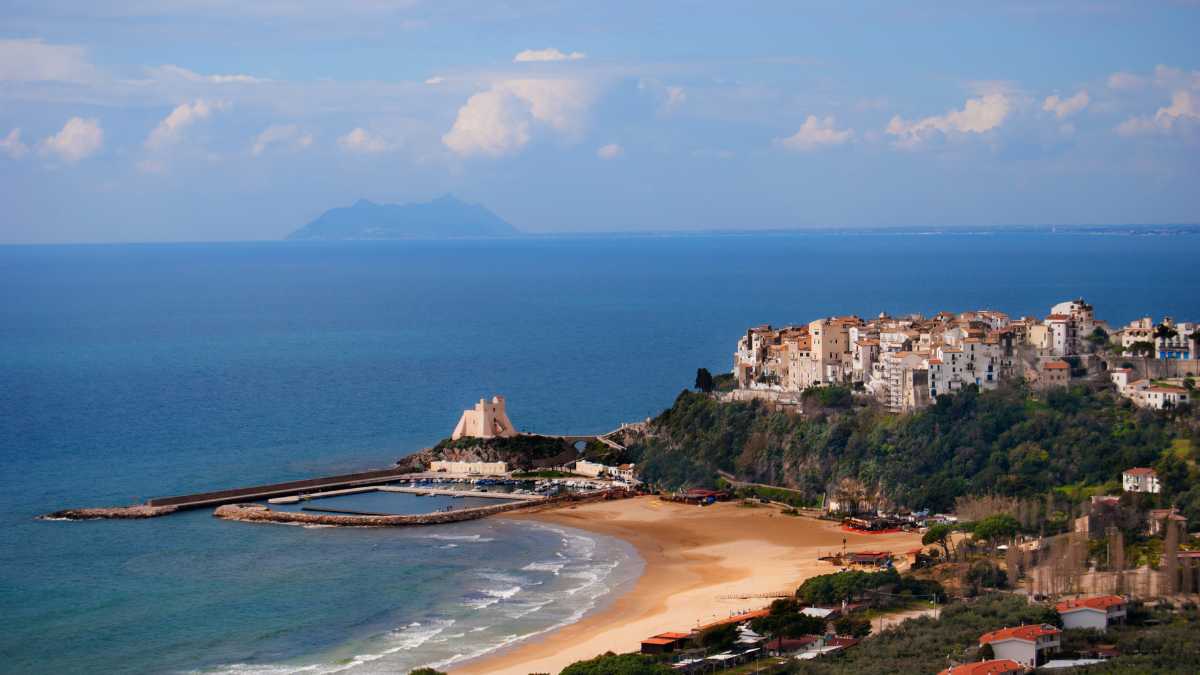 Le Spiagge Più Belle di Sperlonga: Un Paradiso da Scoprire