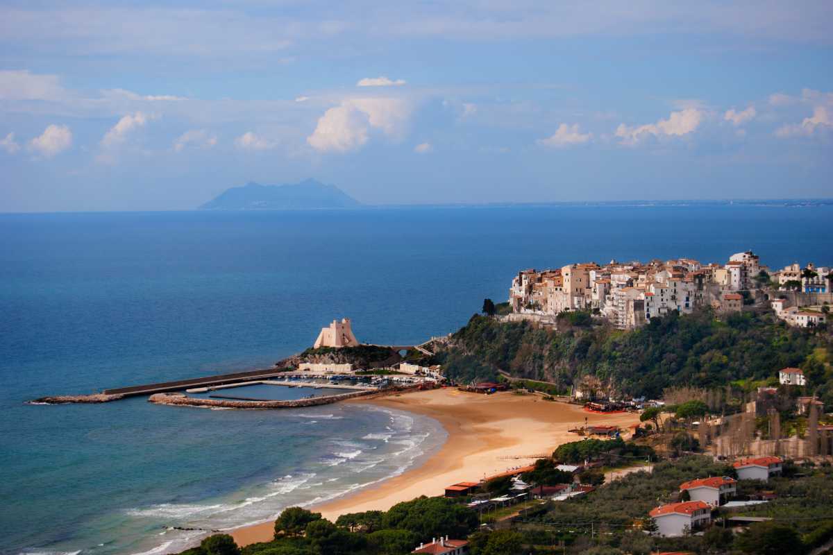 Spiagge e calette di Sperlonga al tramonto